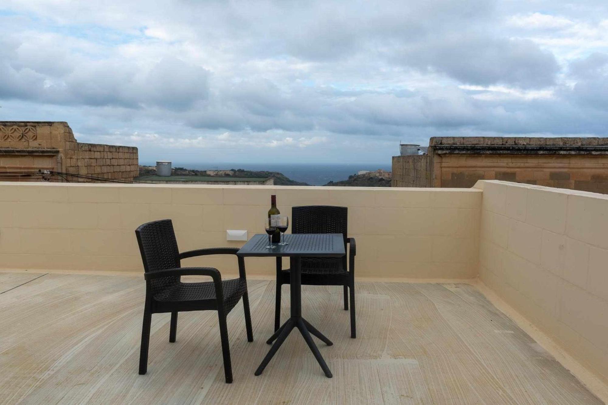 Casa Maria Pia Apartment Nadur ภายนอก รูปภาพ